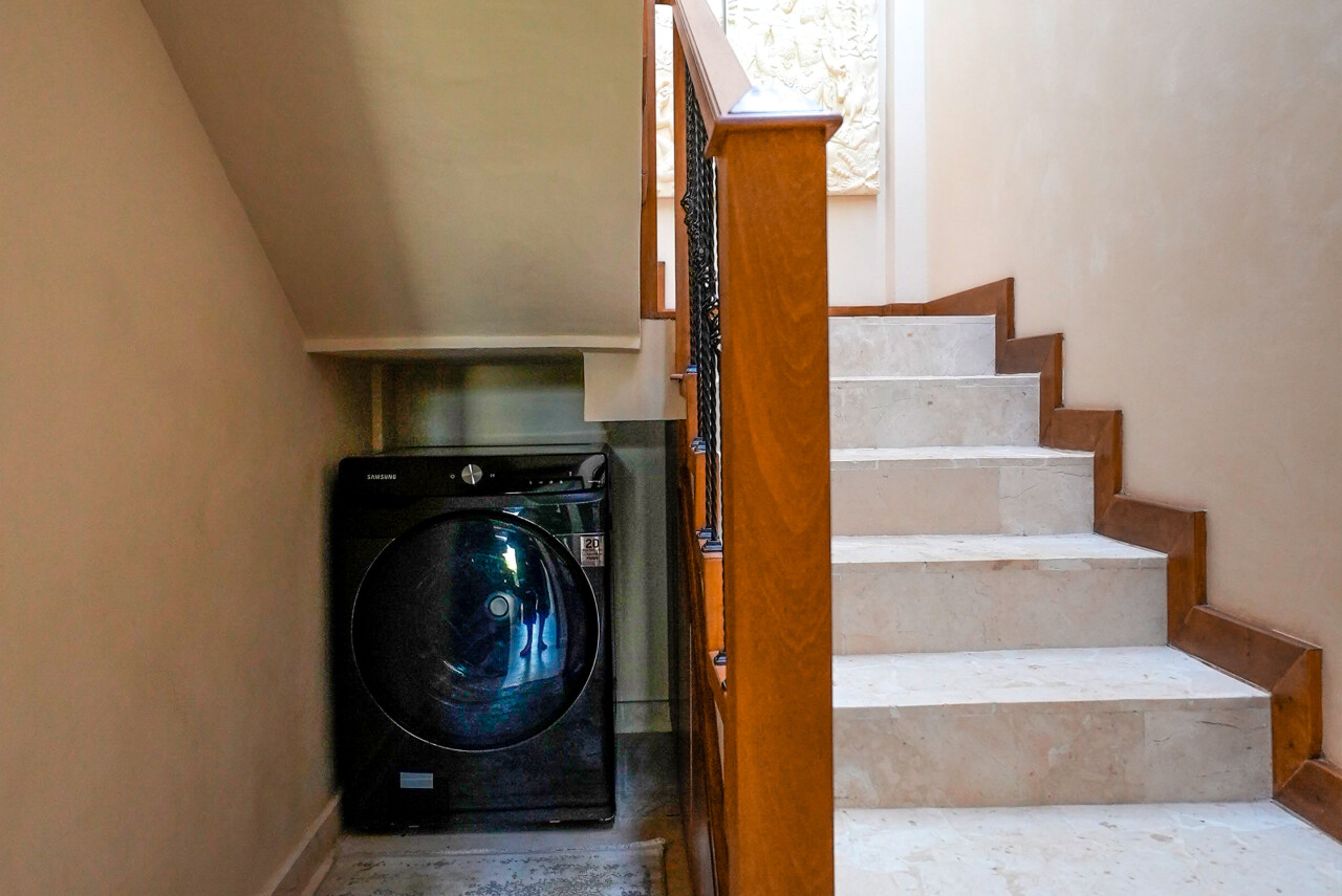 Вилла с детской комнатой Джимбаран 330м² 4 и более спален