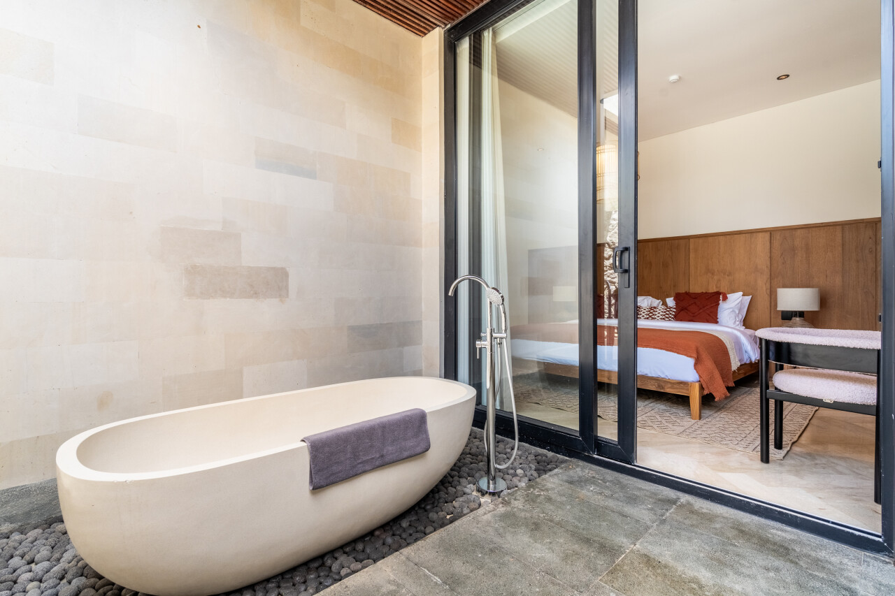 Вилла в 8 минутах от центра Убуд 150м² 3 спальни