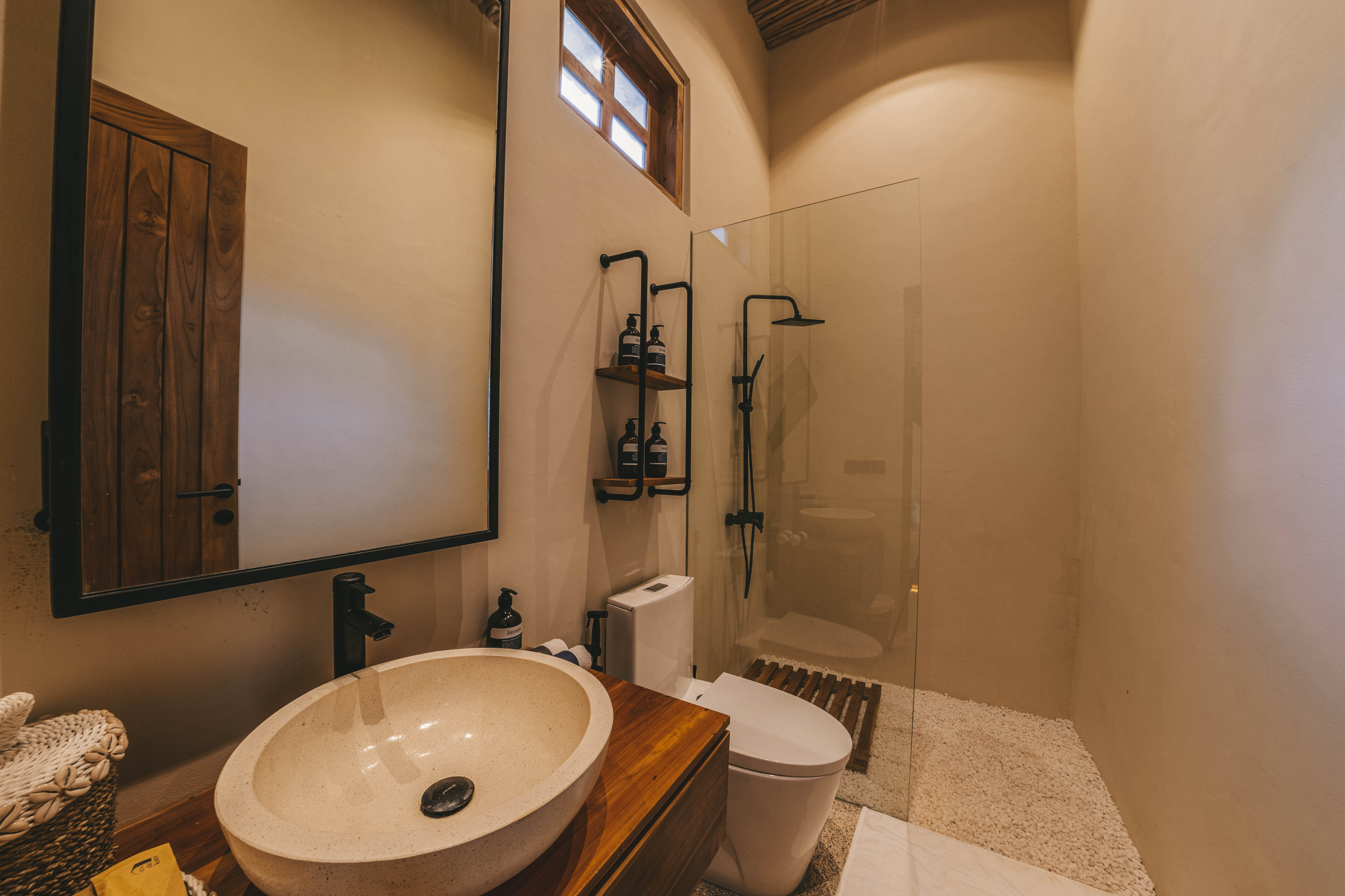 Вилла ,расположенная в уединенном и тихом месте. Убуд 2 спальни