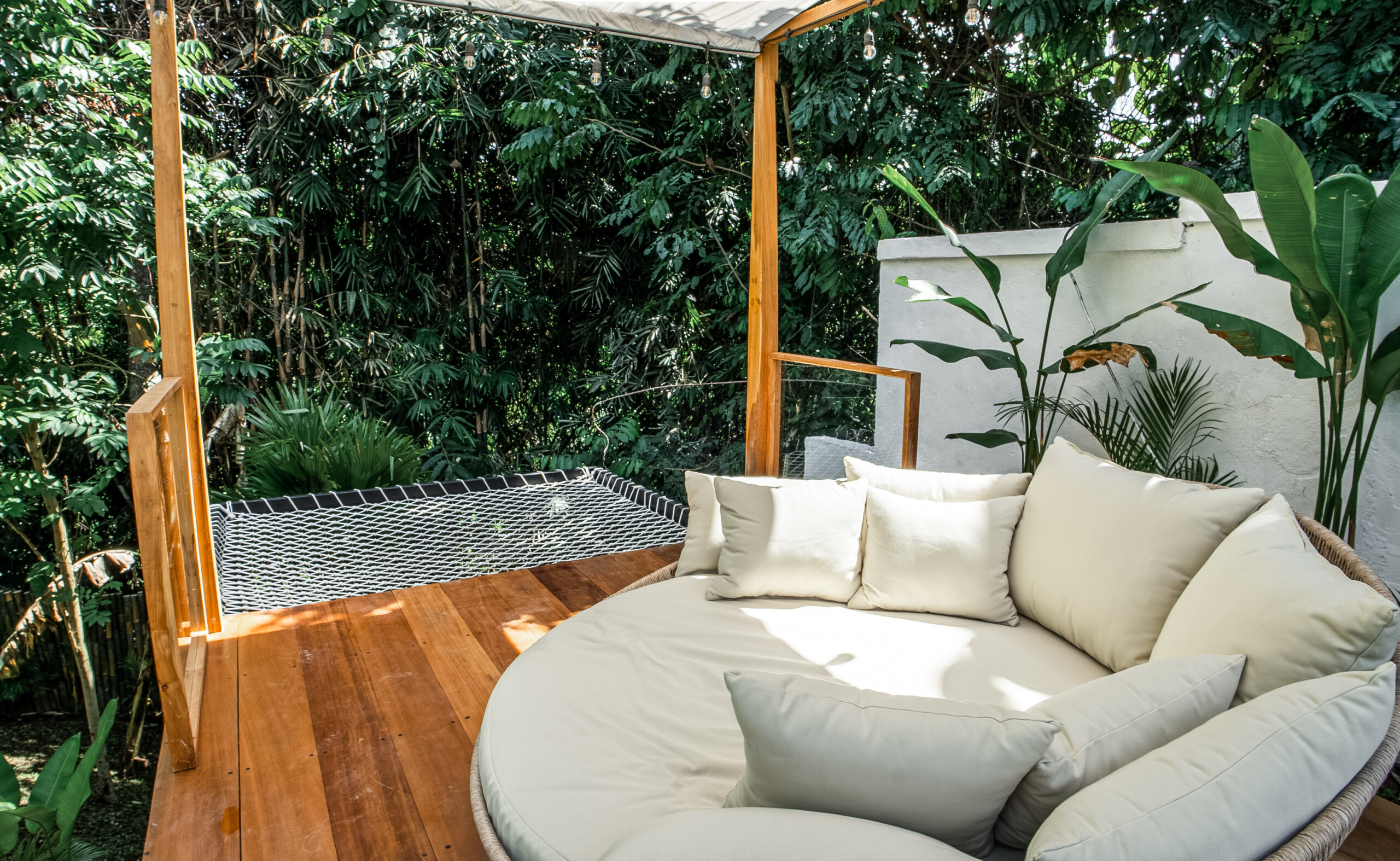 Вилла в десяти минутах от центра, с видом на джунгли. Убуд 2 спальни