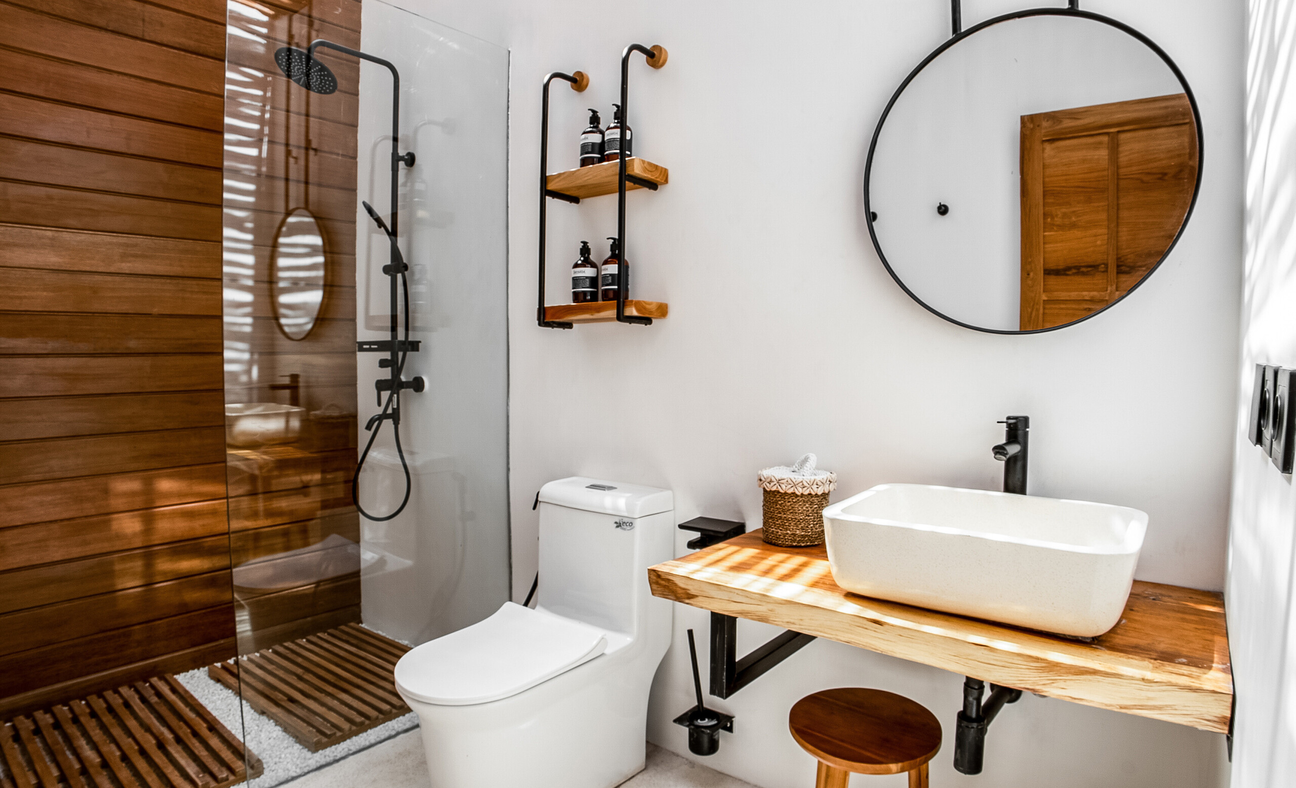 Вилла в десяти минутах от центра, с видом на джунгли. Убуд 2 спальни