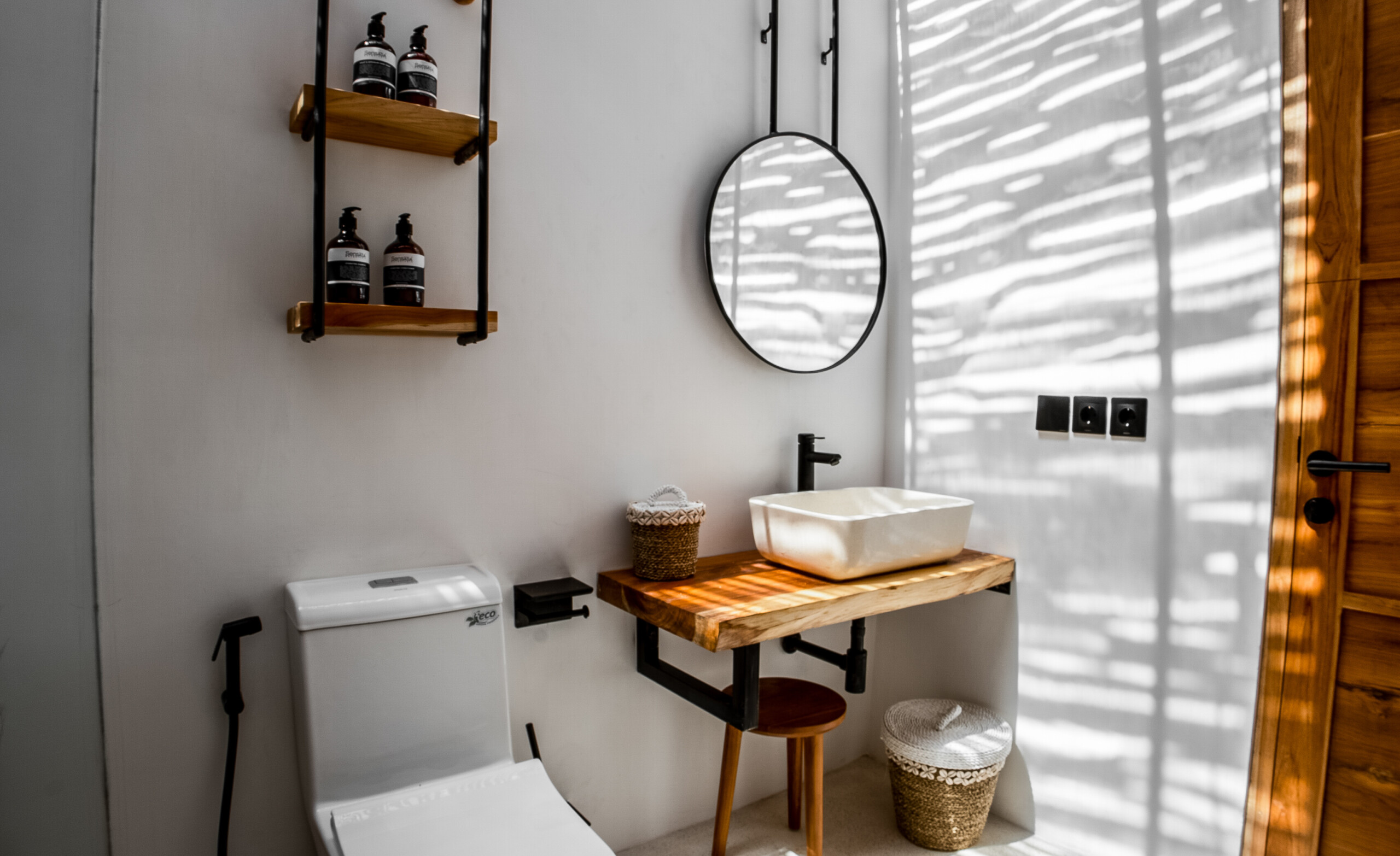 Вилла в десяти минутах от центра, с видом на джунгли. Убуд 2 спальни