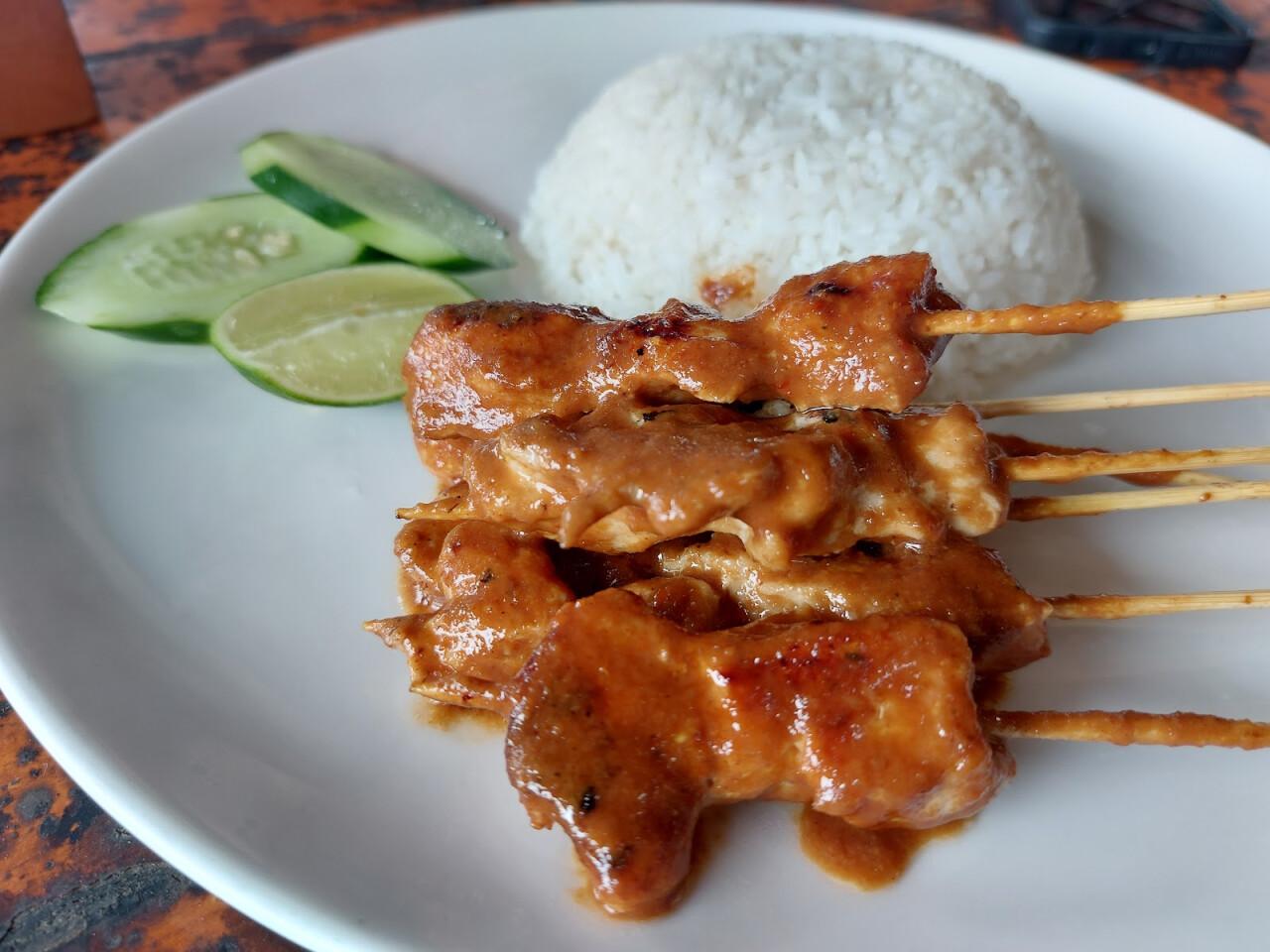 Sebuluh Resto&Bar