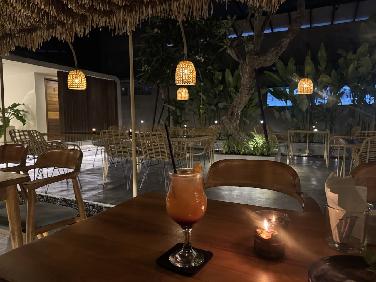 MOONFACE - Pizza Restaurant & Bar