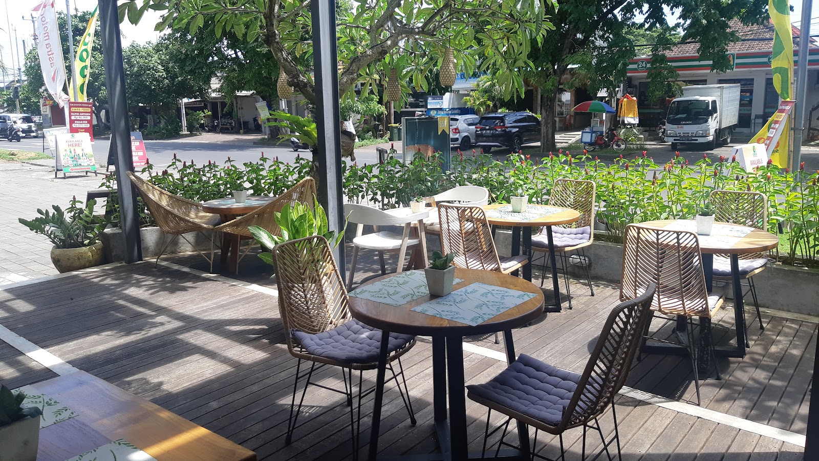 Natys Restaurant Siligita