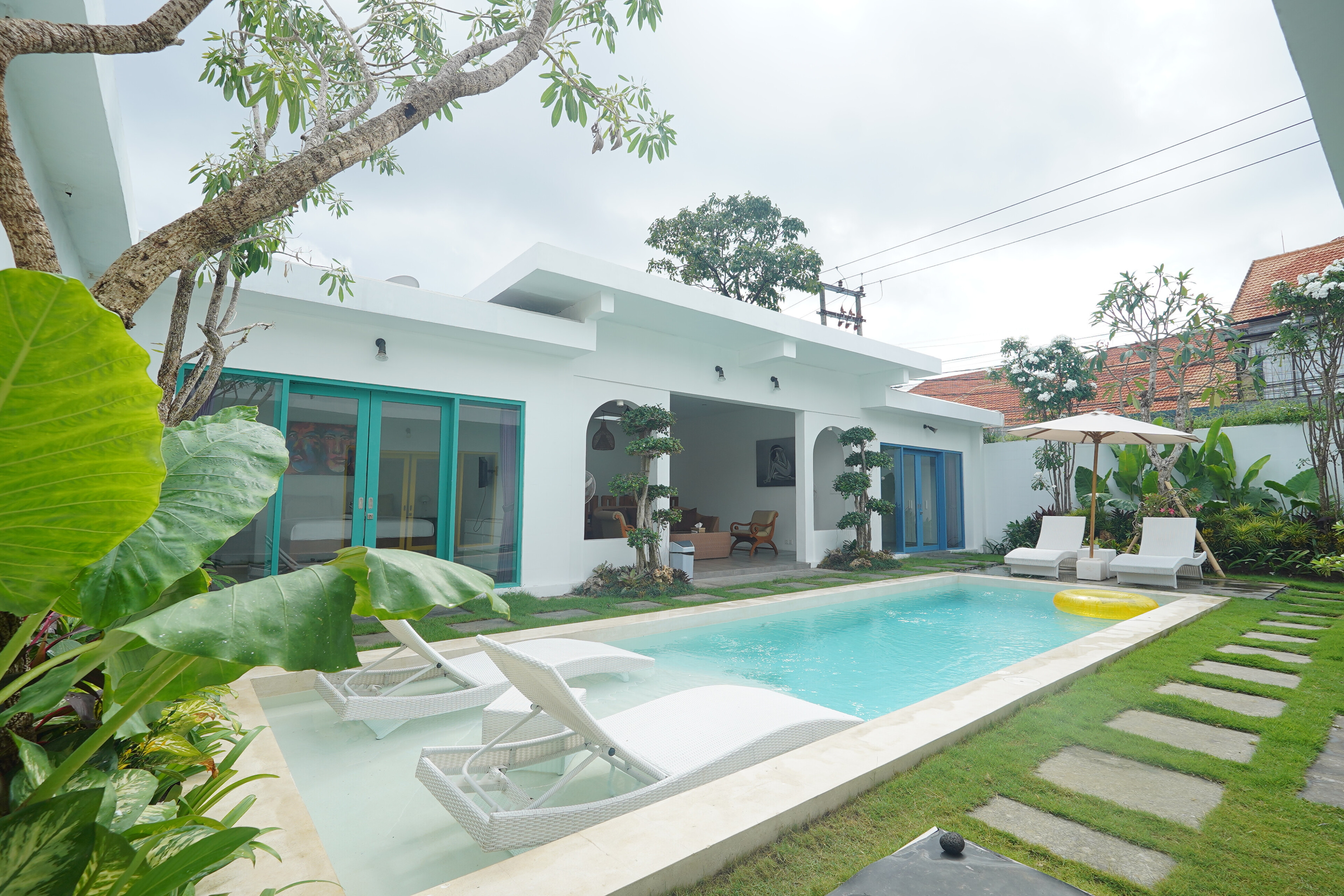 Вилла в семиньяке Кута 399м² 3 спальни