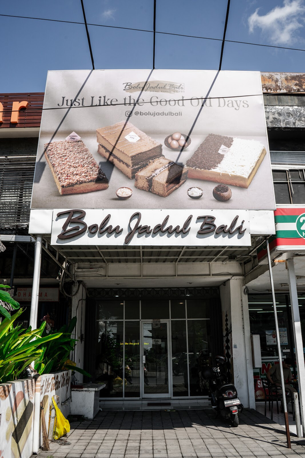 Bolu Jadul Bali Hampers Sunset Road