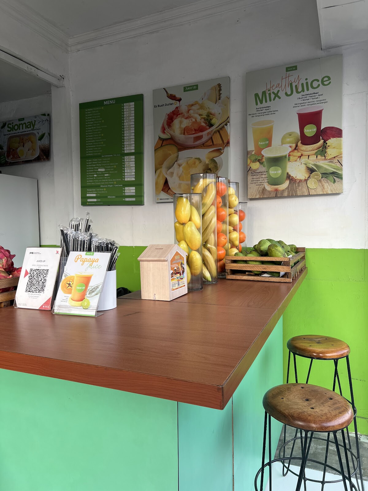 Juice Up (jus dan es buah)