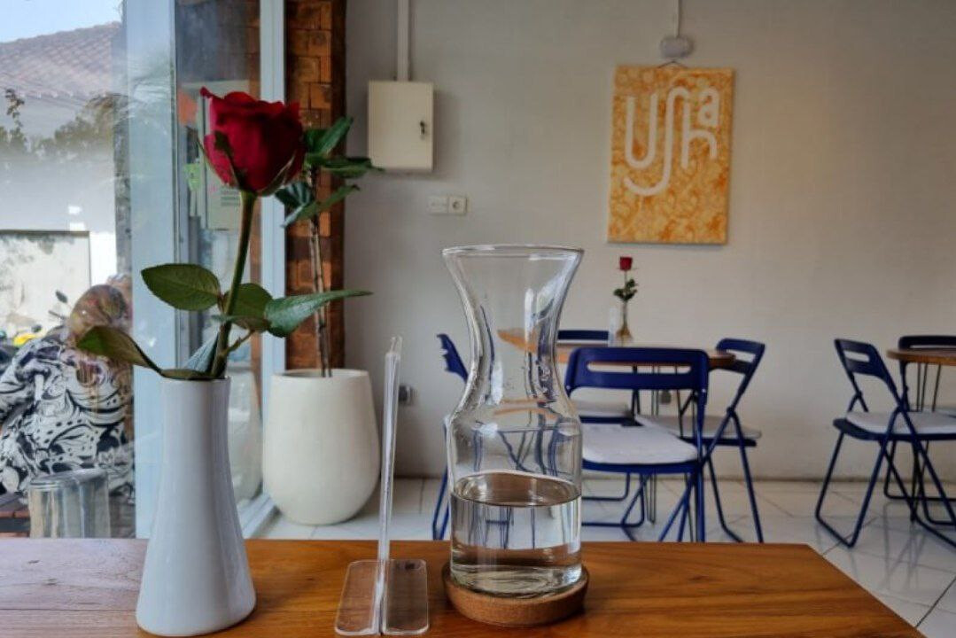 Usha cafe&Bakery Uluwatu