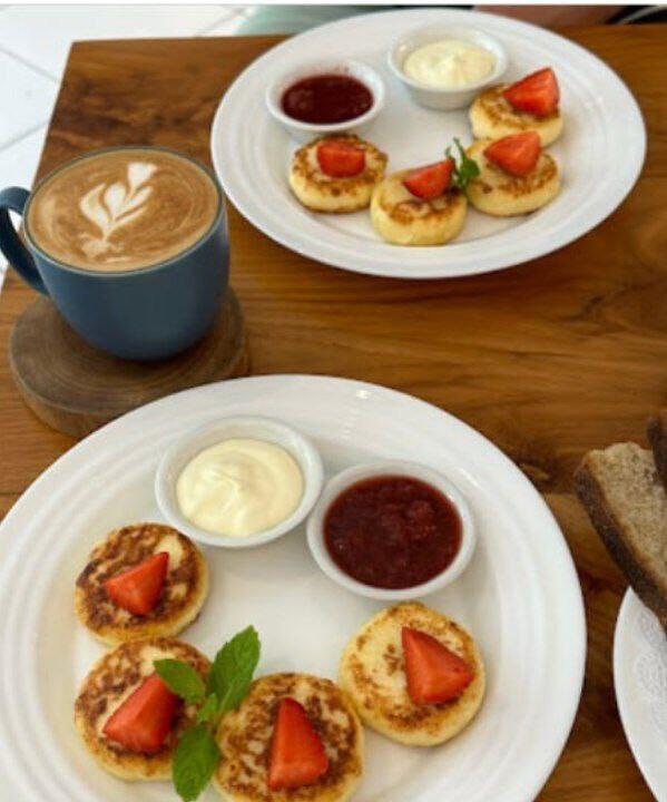 Usha cafe&Bakery Uluwatu