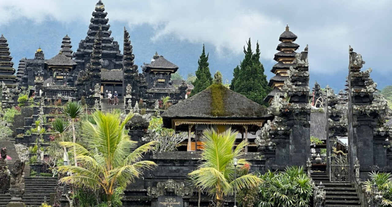 Храм Pura Besakih