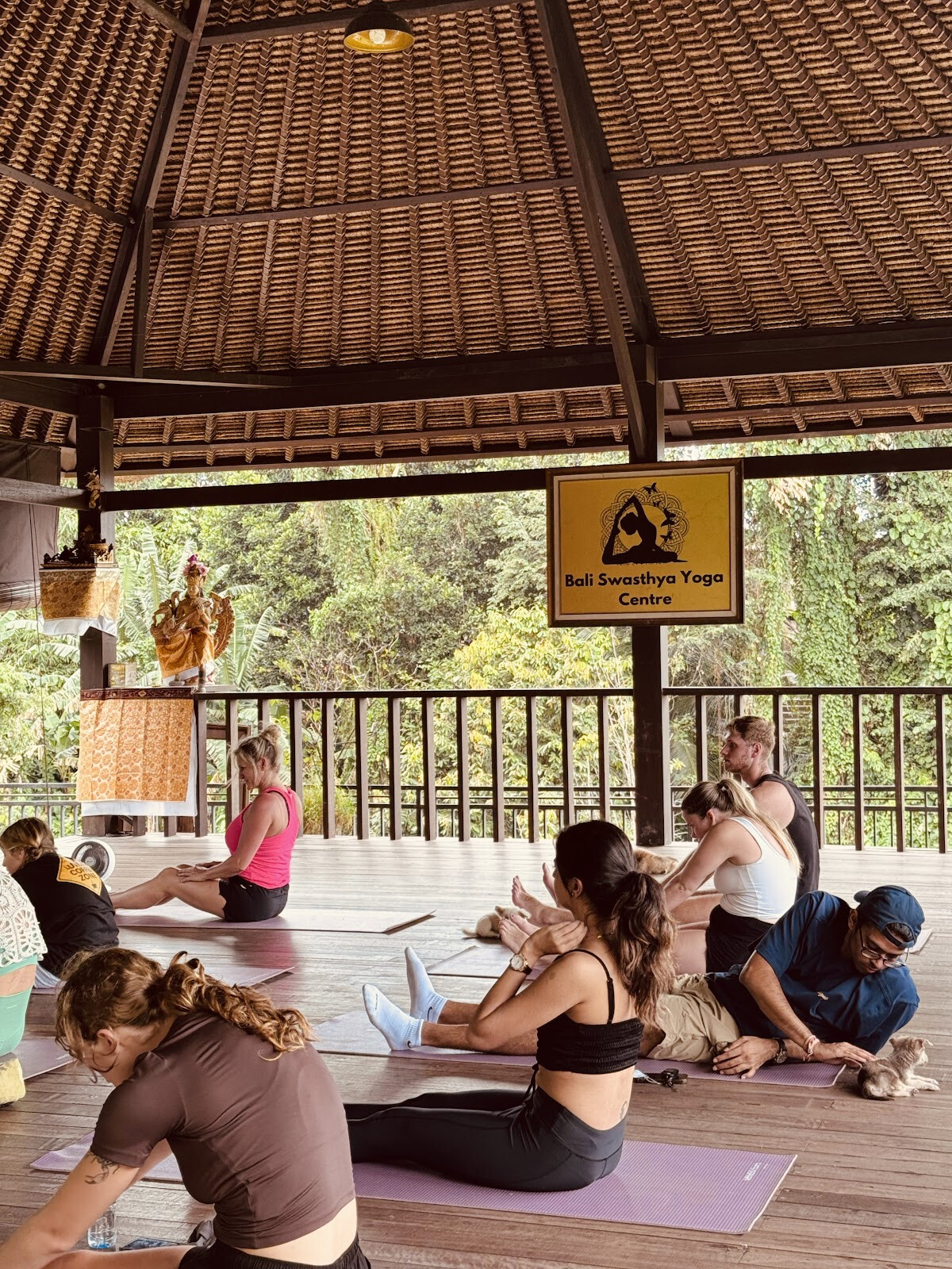 Happy Puppy Yoga Ubud