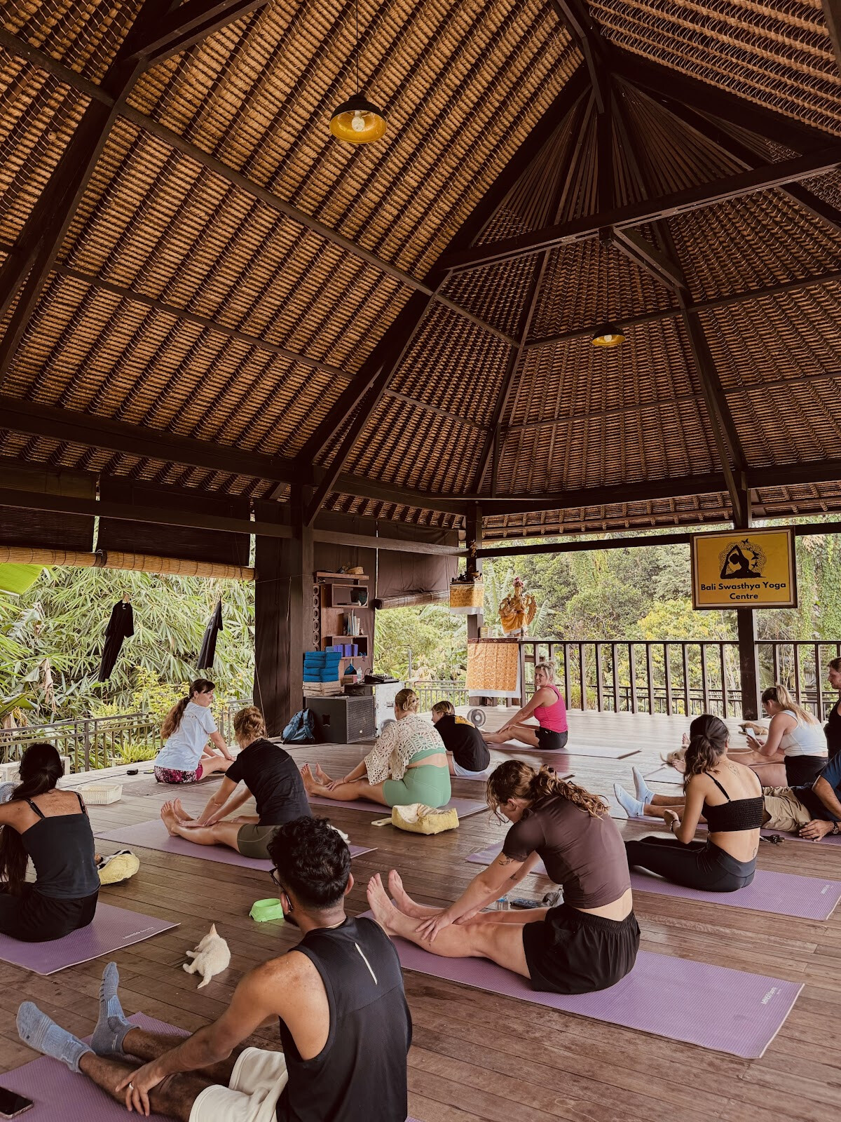 Happy Puppy Yoga Ubud