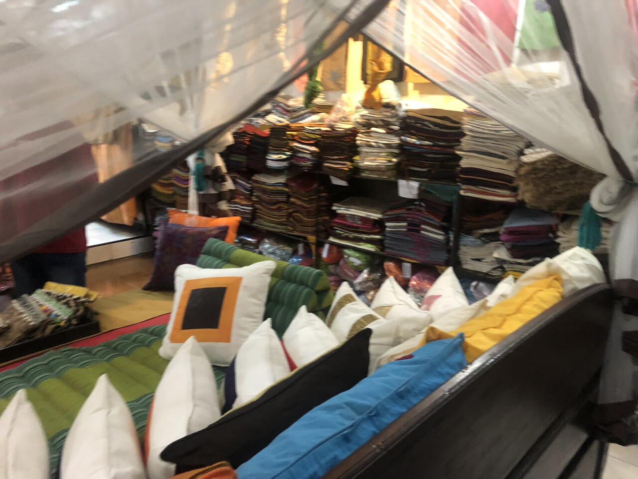 Kaya Natural home decoration shop