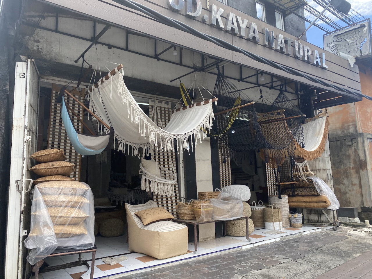 Kaya Natural home decoration shop