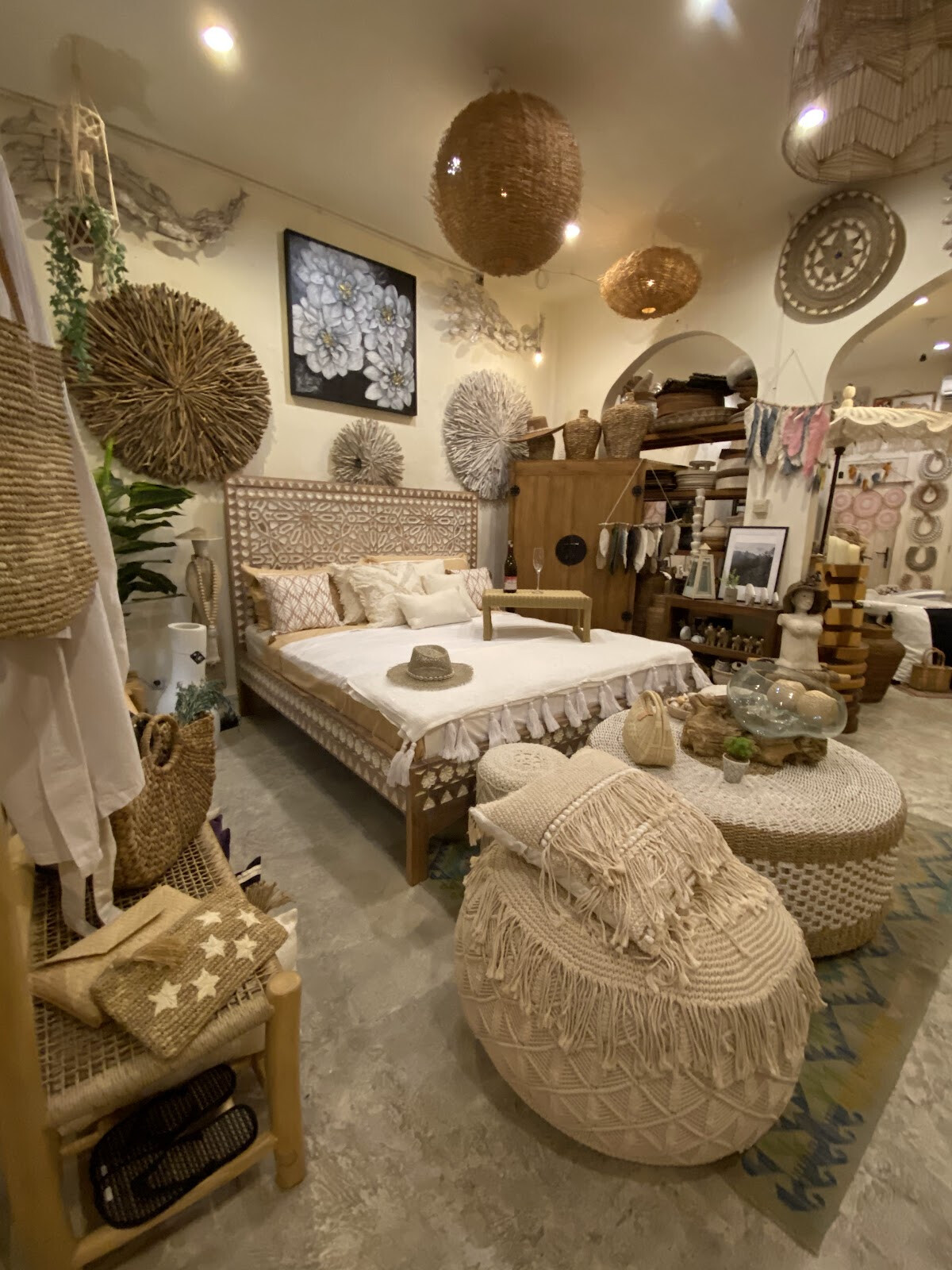 Natural concept store