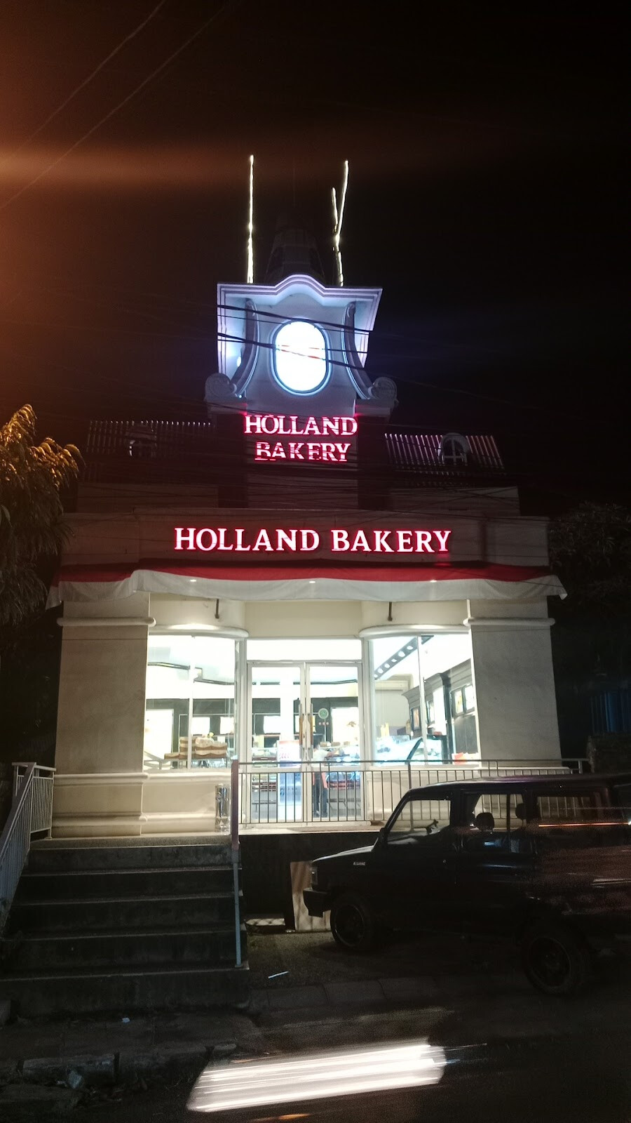 Holland Bakery