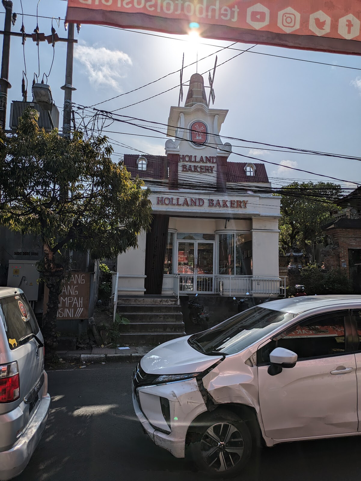 Holland Bakery