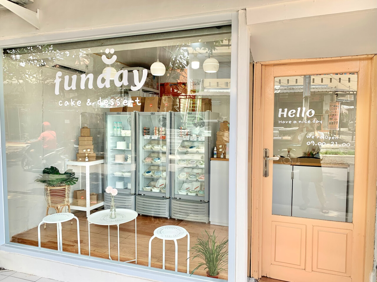 Funday Cake & Dessert Bakung sari