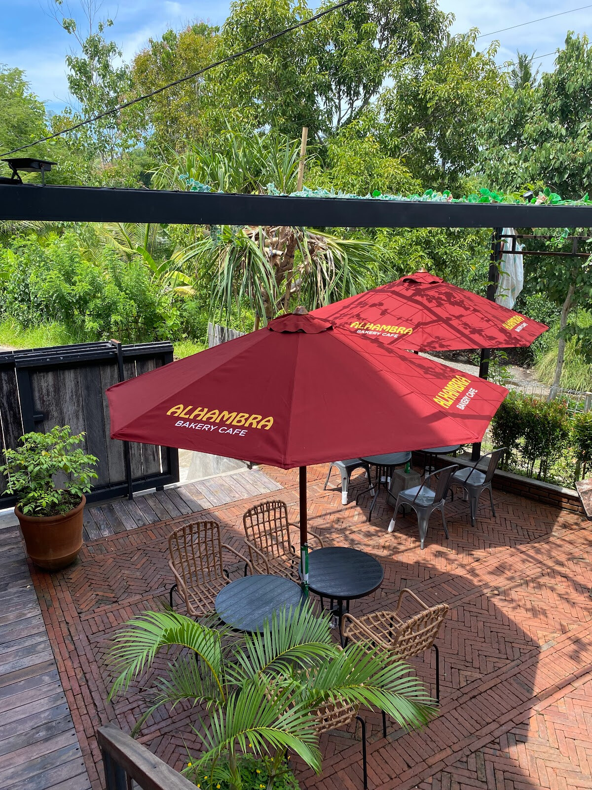 Alhambra Bakery Cafe
