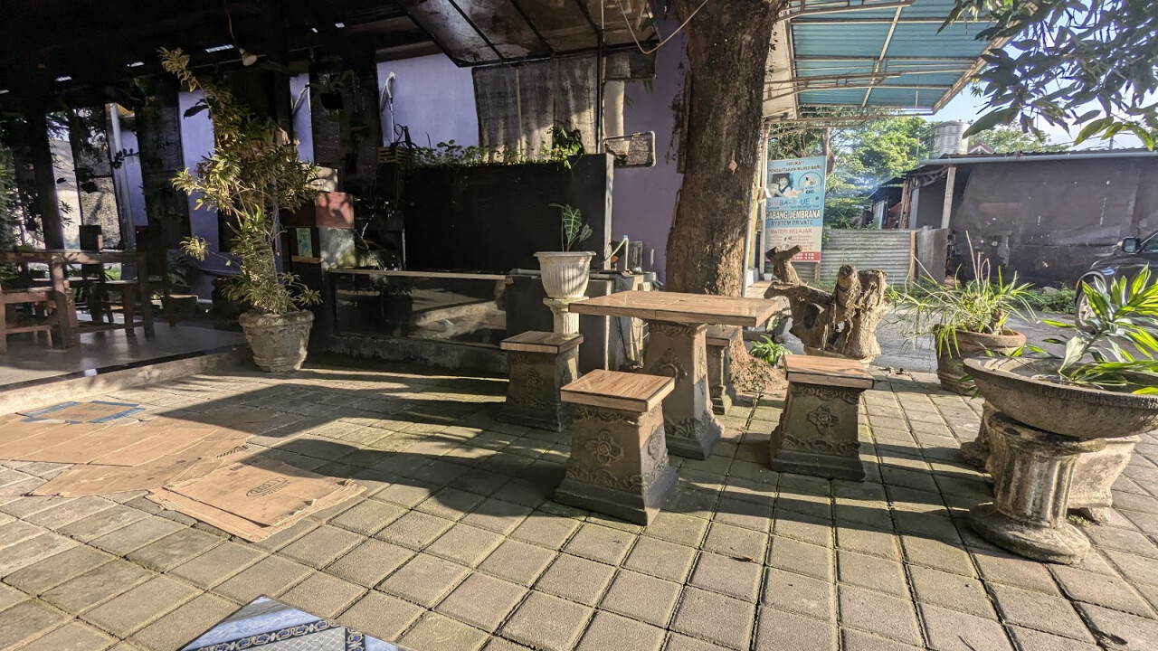 Warung Nasi Ayam Beten Poh - Banjar Satria