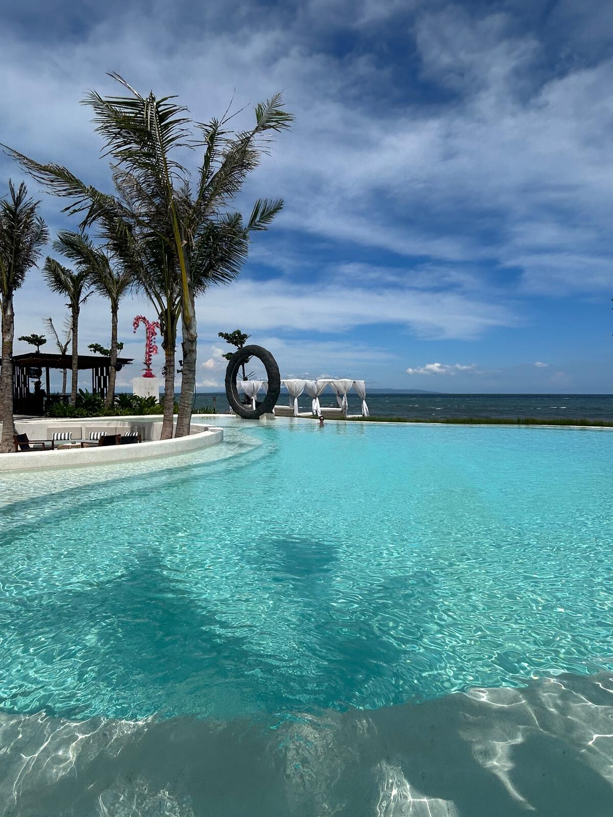Moonstone Beach Lounge