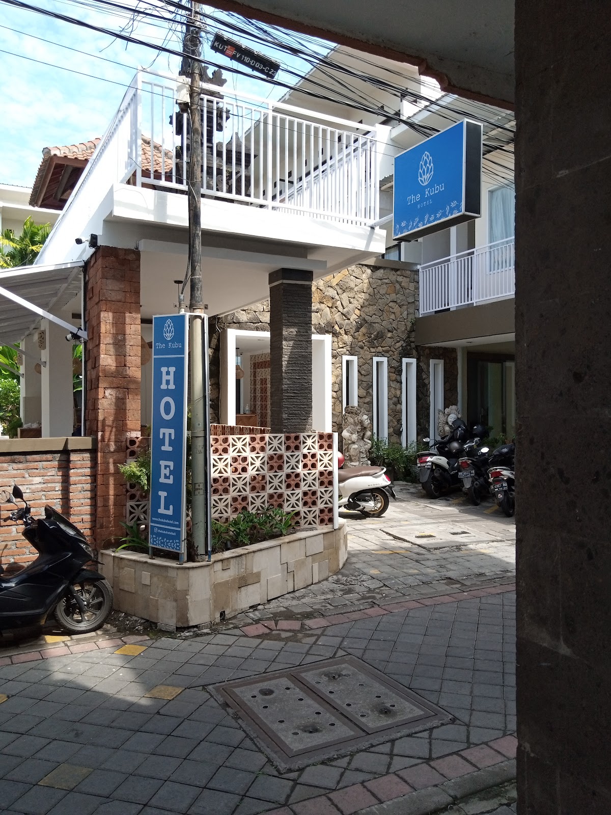 отель The Kubu Hotel 4