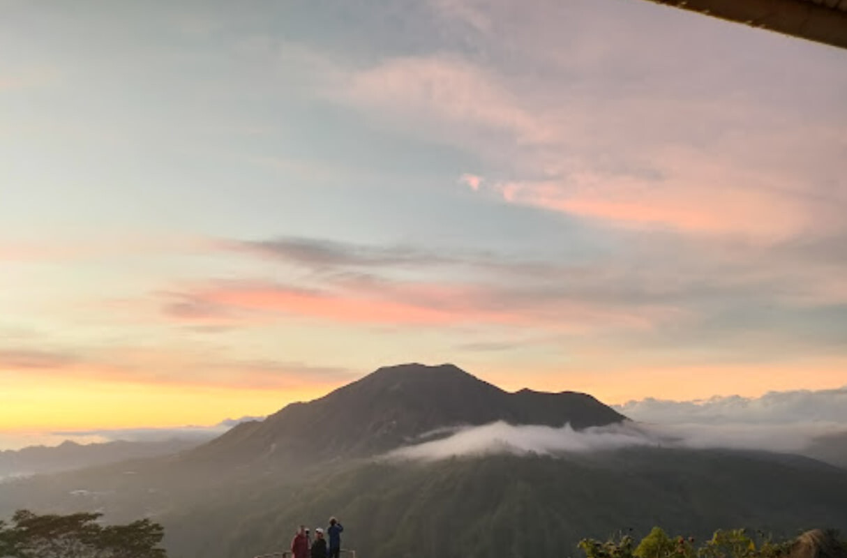 Рассветная точка Sukawana Sunrise Spot