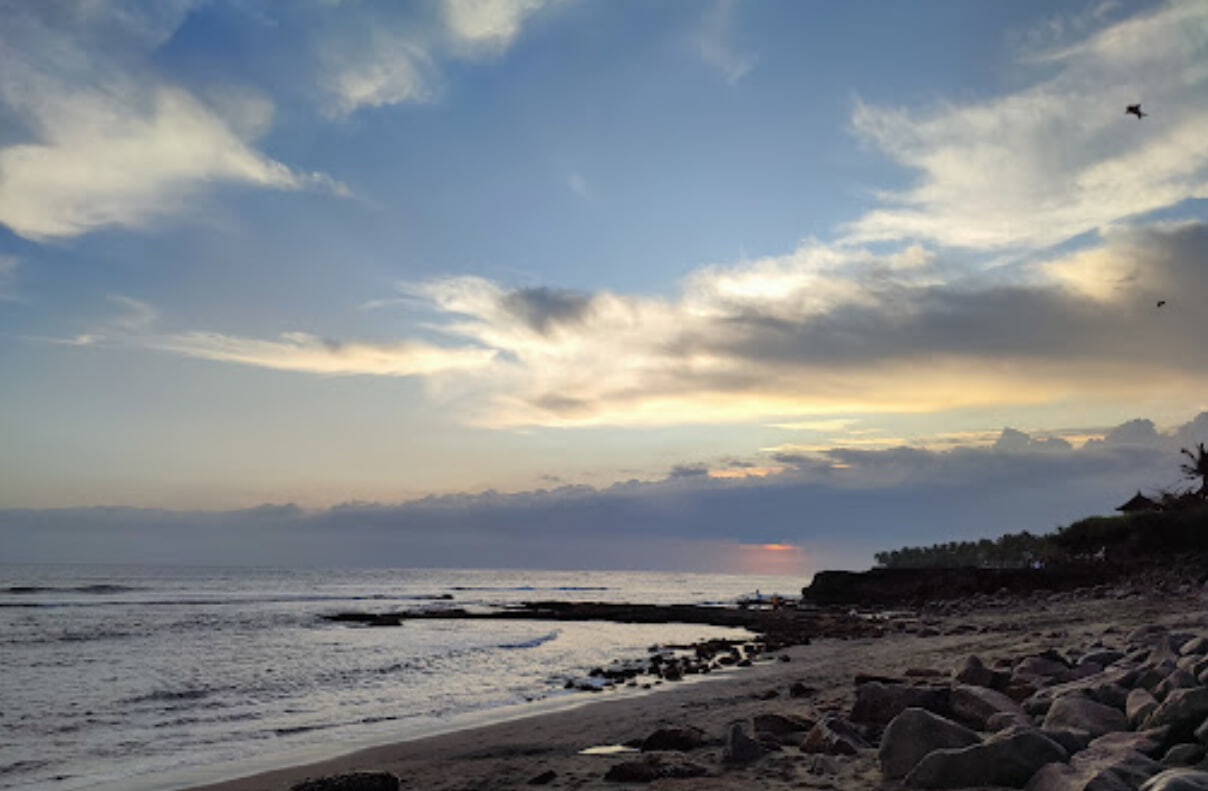 Пляж Сесех (Seseh Beach)