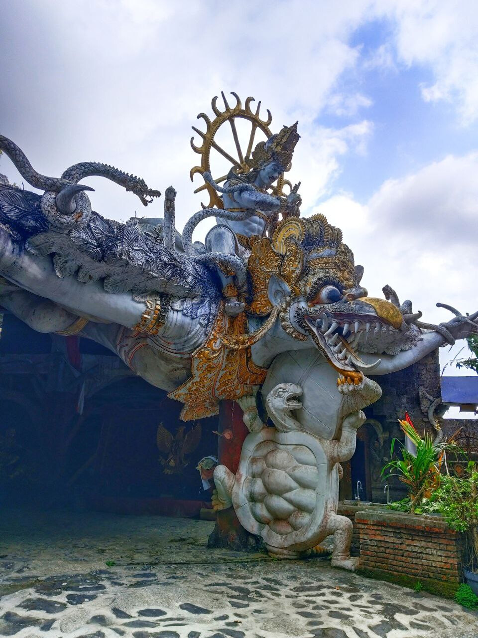 Ada Garuda Gallery - пещера Гаруда и дух Бали