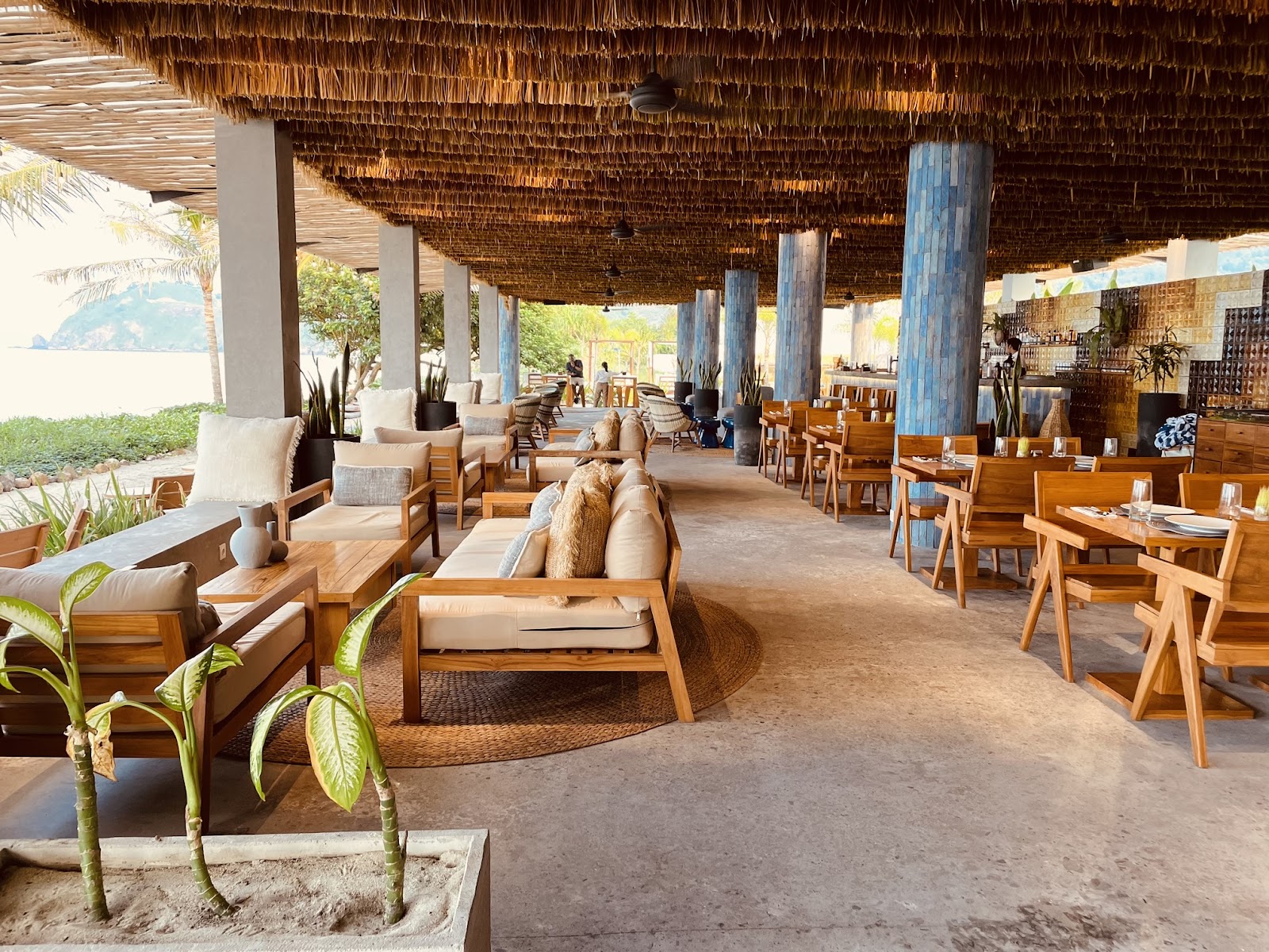 Bayside Lounge