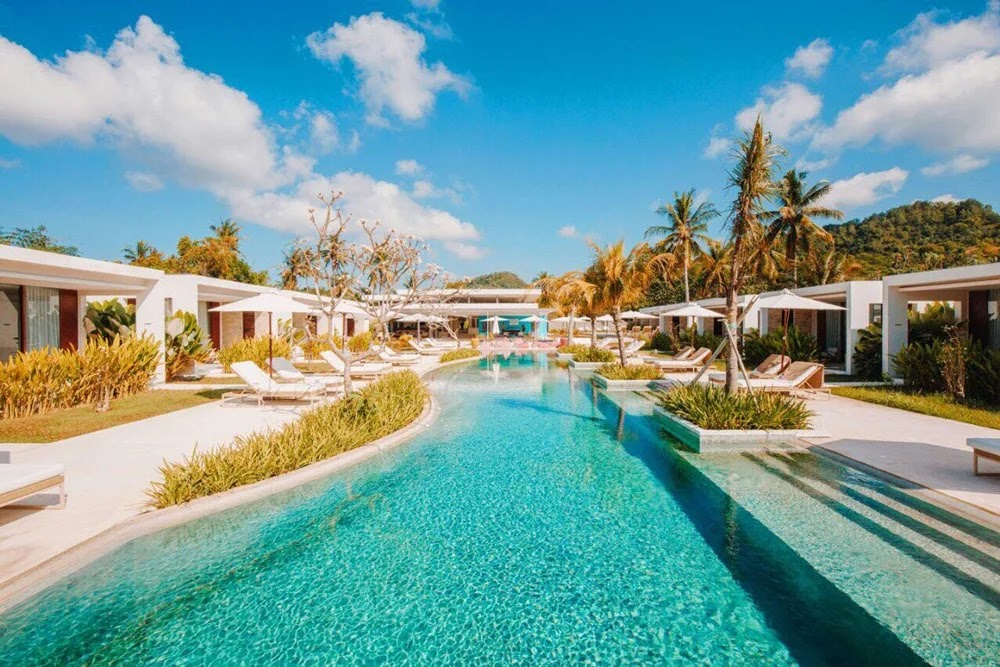 Amber Lombok Beach Resort