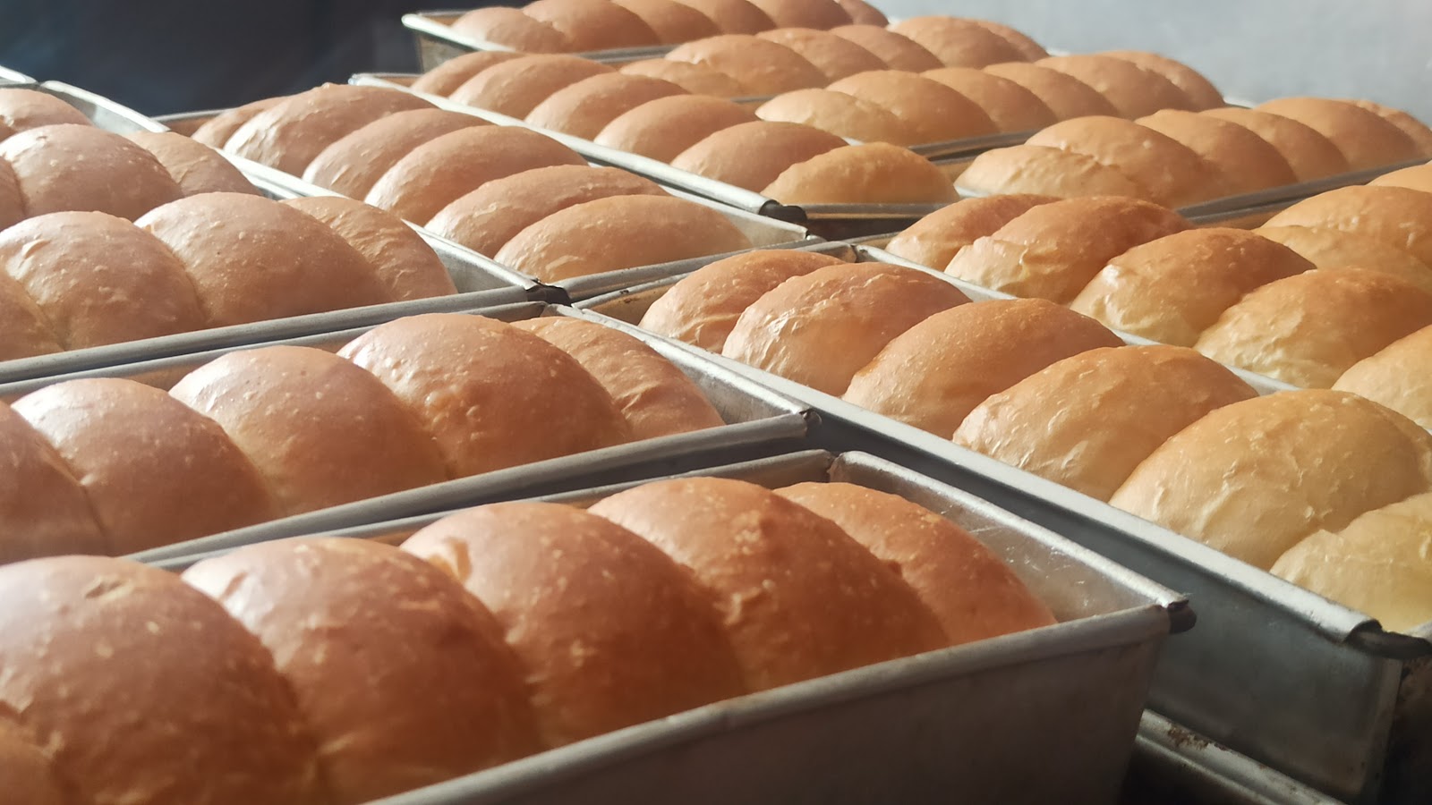 кафе ROTI MOKOH CABANG PRAYA