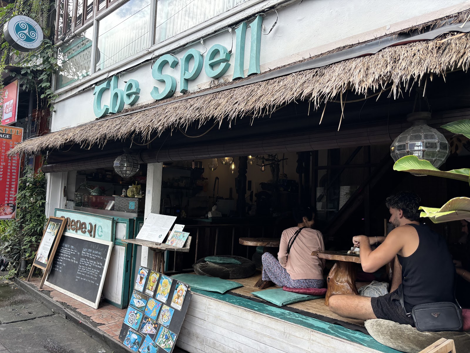кафе The Spell Creperie 4