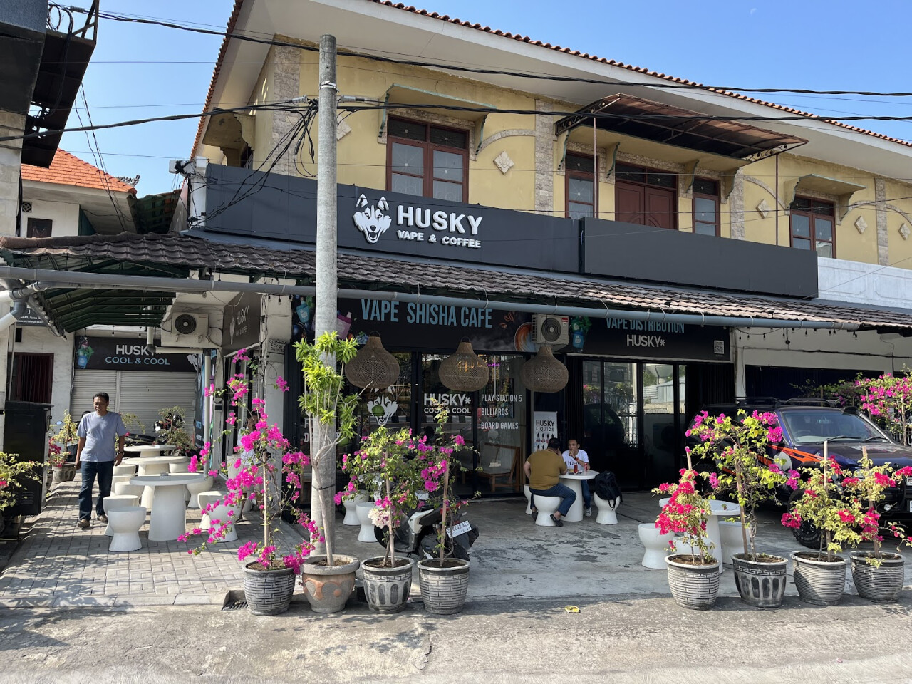 Husky Vape & Coffee