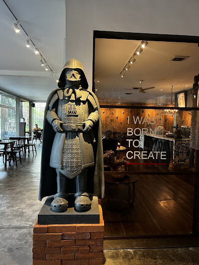 TONYRAKA Art Lounge