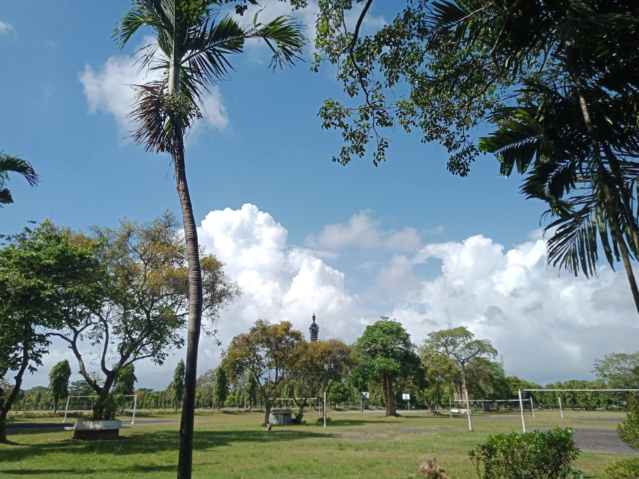 Lapangan Niti Mandala Renon - Monumen Perjuangan Rakyat Bali