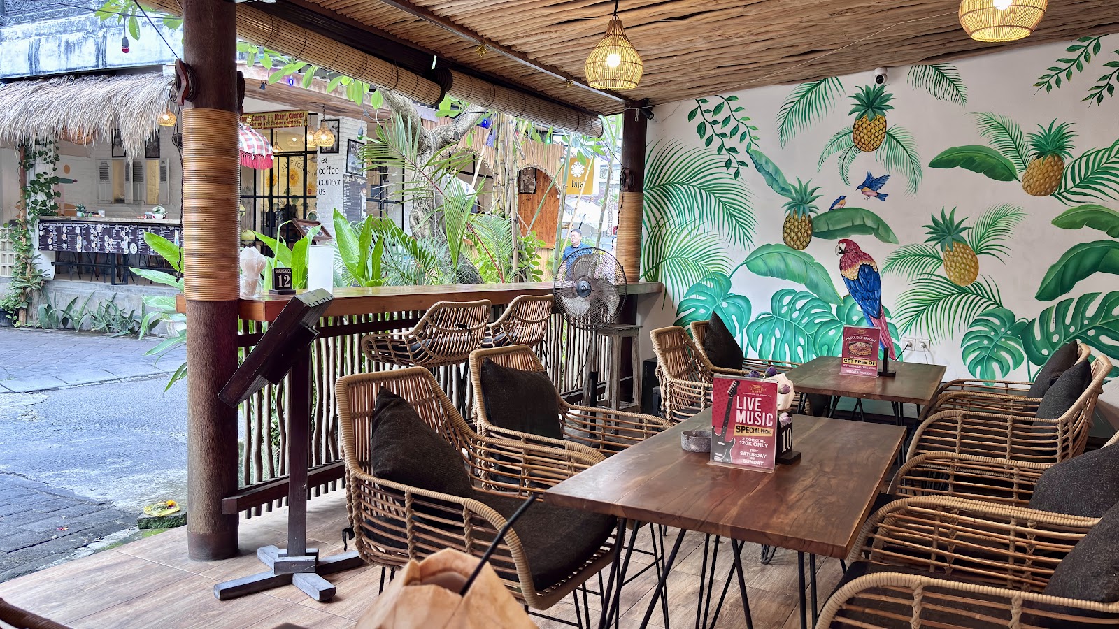 Warung Kecil Seminyak Kuta Bali