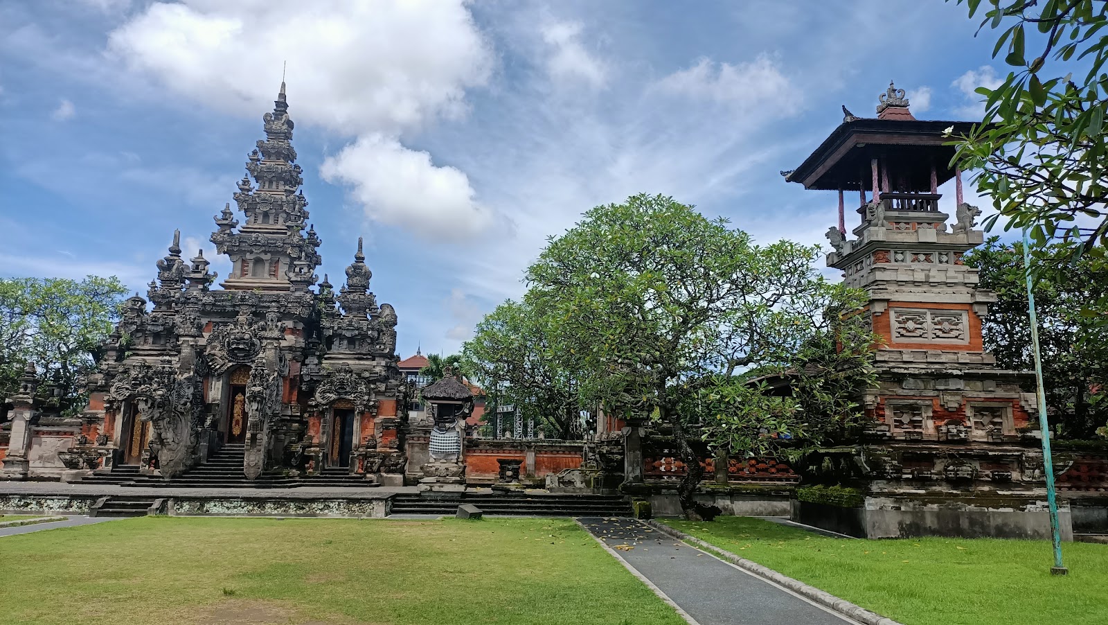 Werdhi Budaya Art Centre