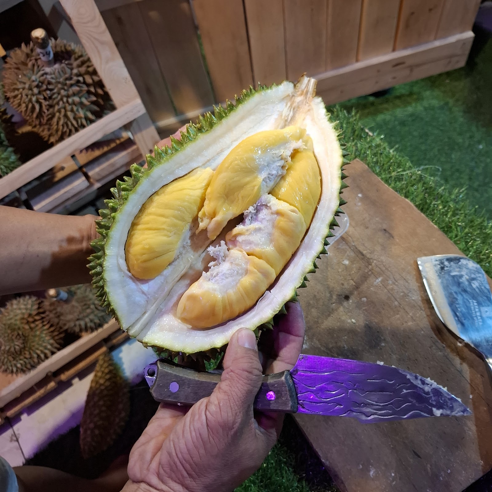 DURIAN MASEEHH