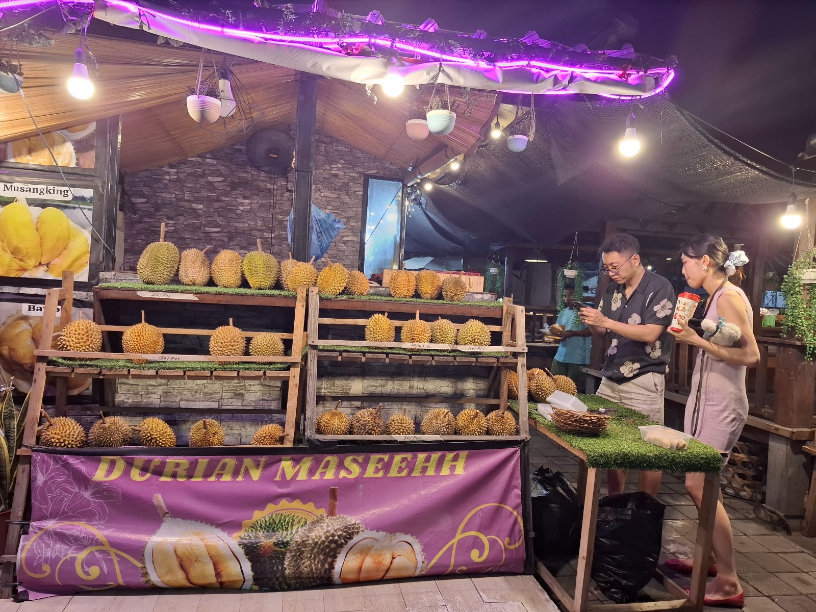 DURIAN MASEEHH