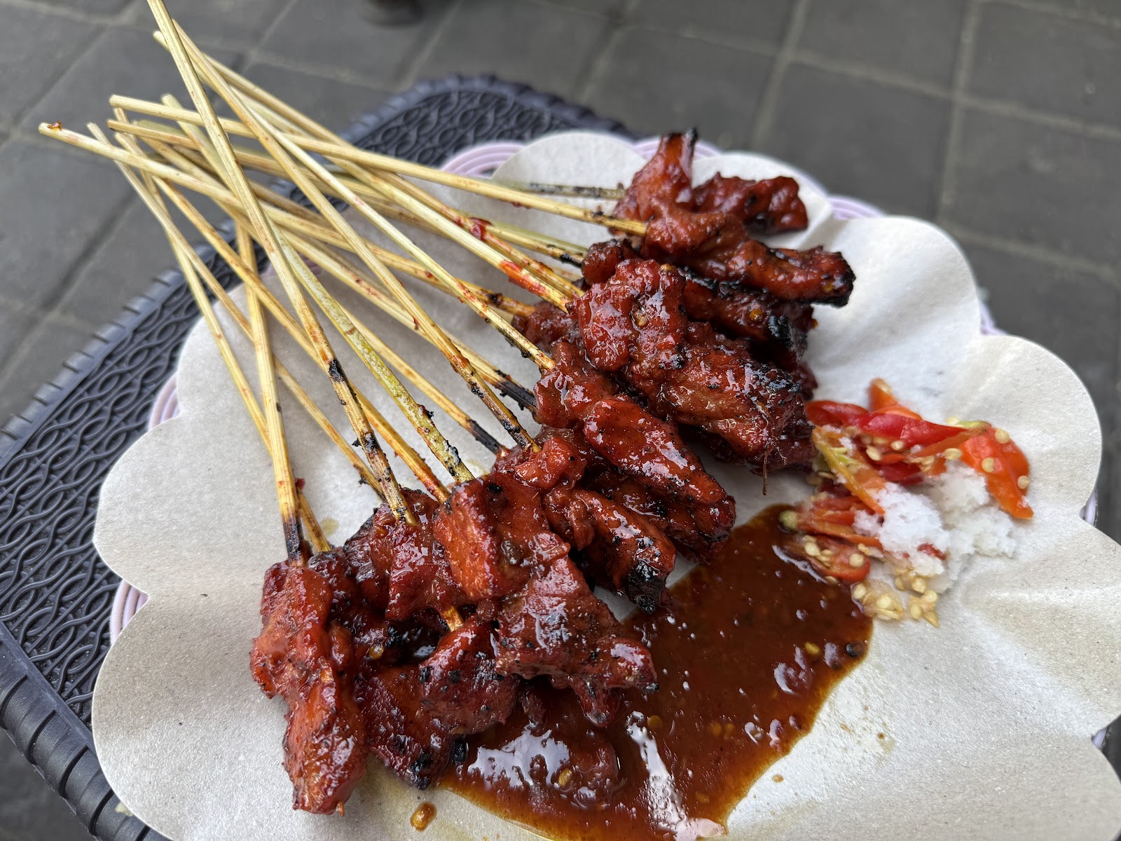 Sate Babi Petitenget Bu Manis