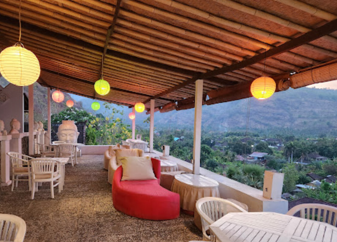 Waeni's Sunset View Bar & Restaurant