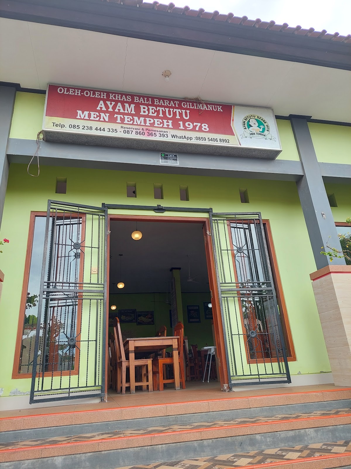 Ayam Betutu Men Tempeh