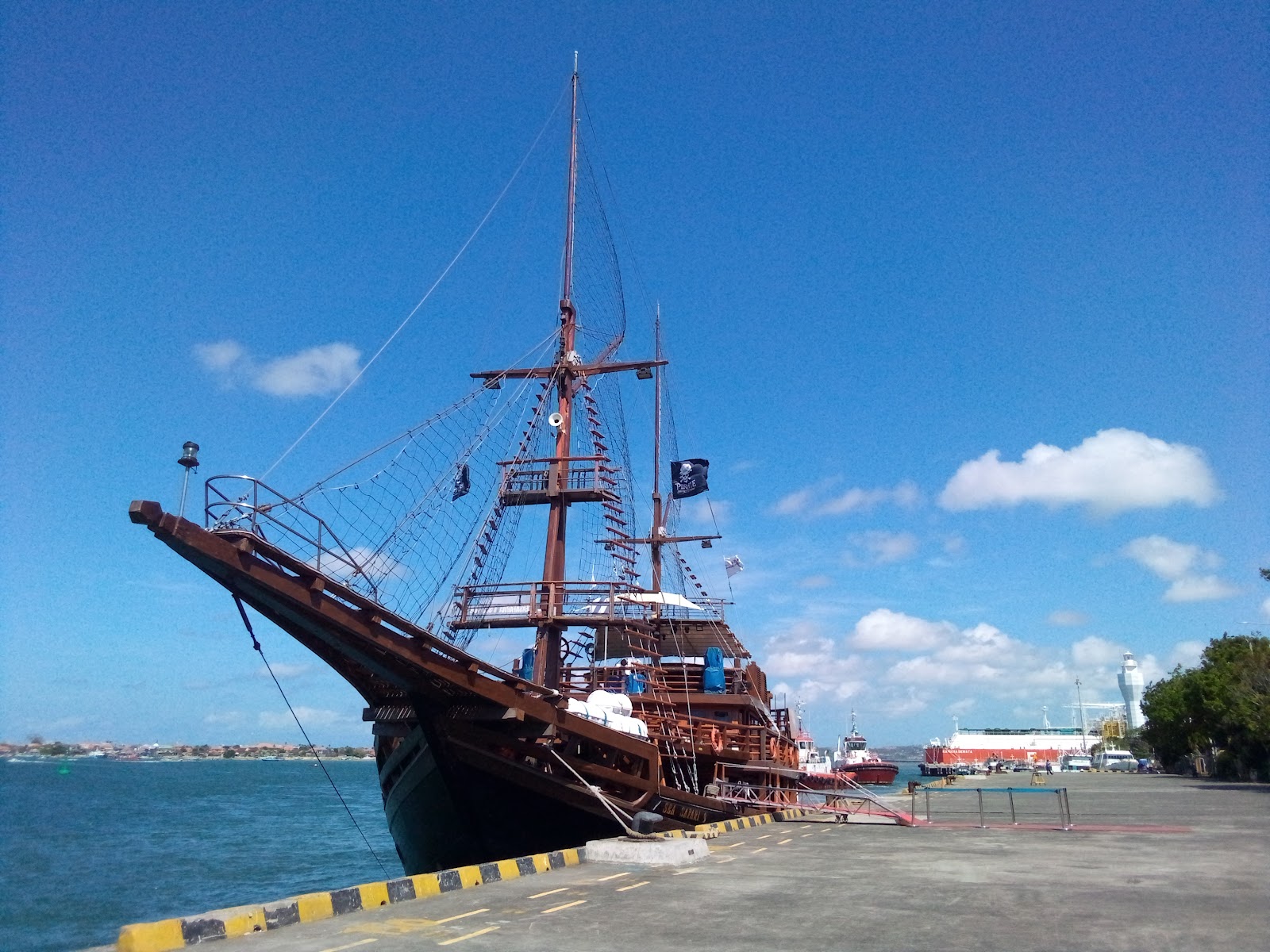 Pelabuhan Benoa Denpasar Selatan