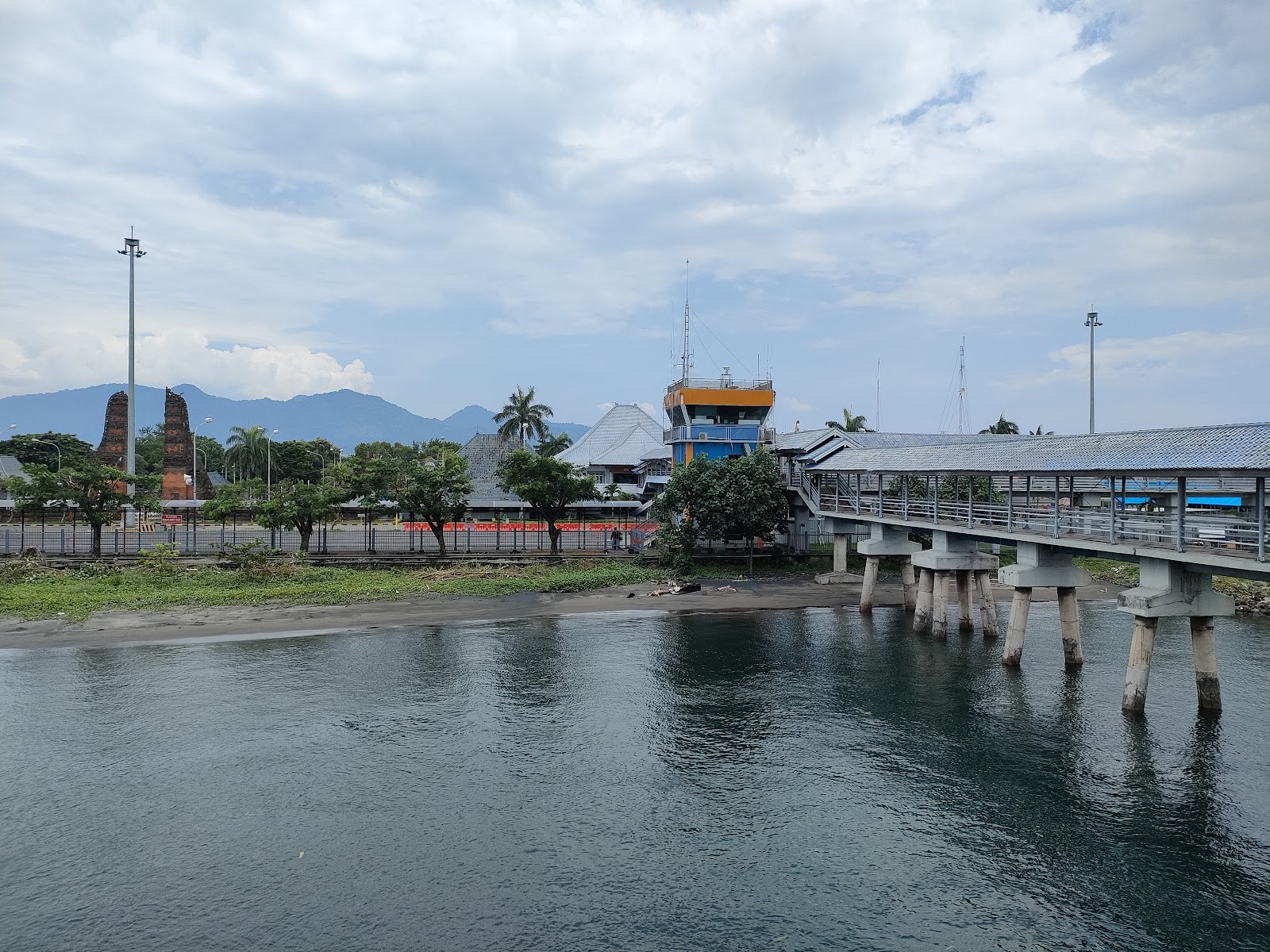 Порт Гилиманук