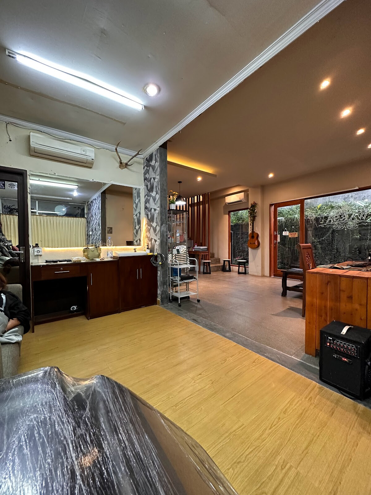 Warsa barbershop and tattoo