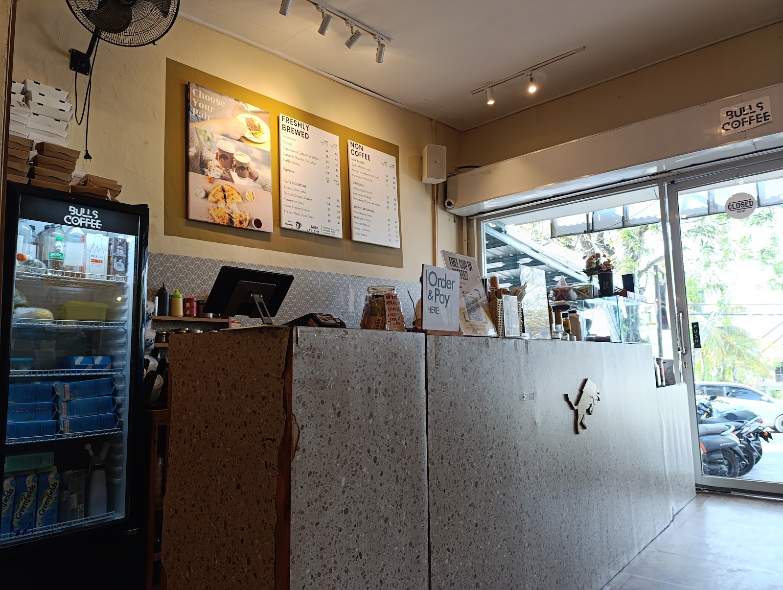 Bull's Coffee Pecatu