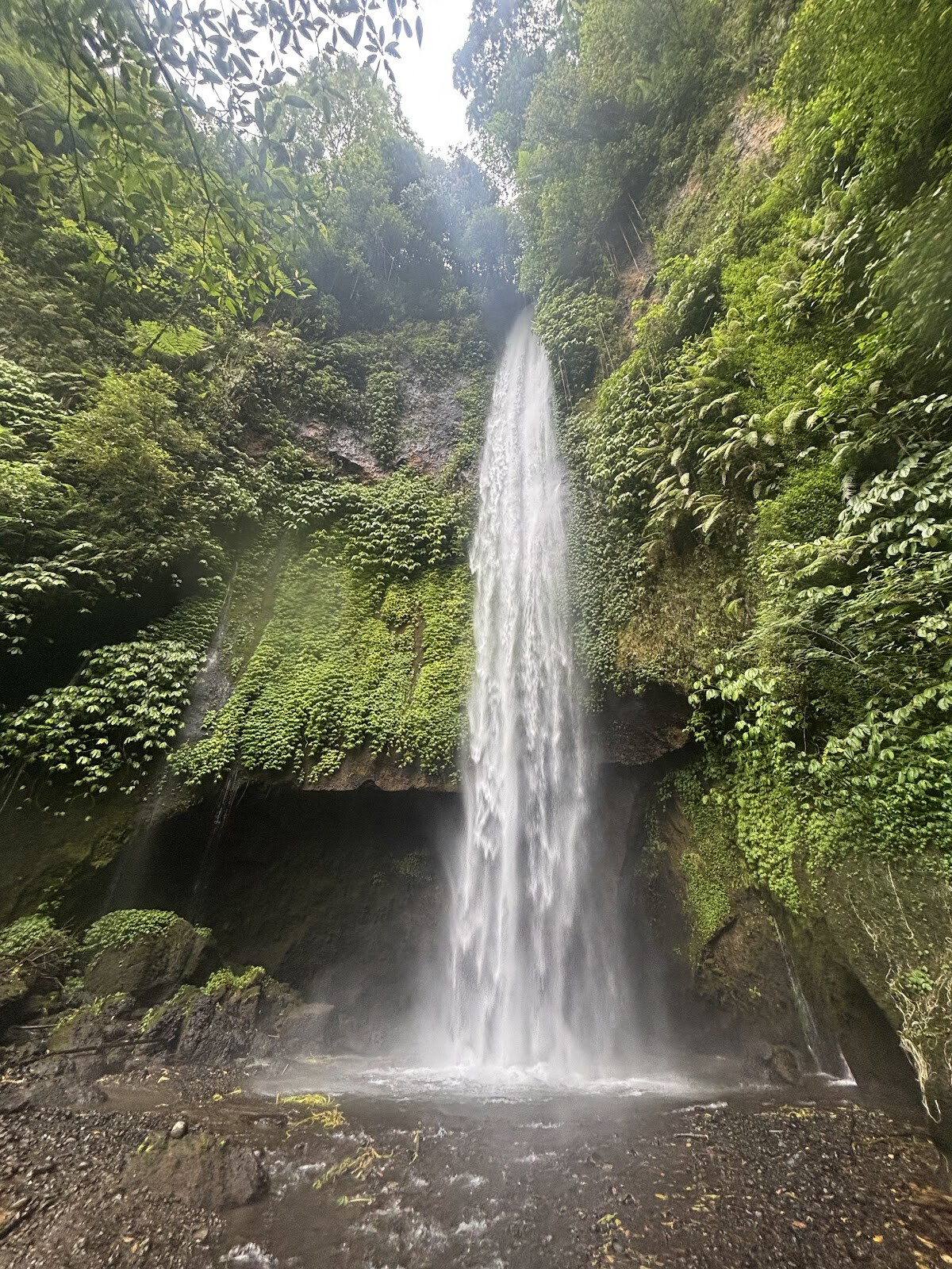 Pucak manik waterfall