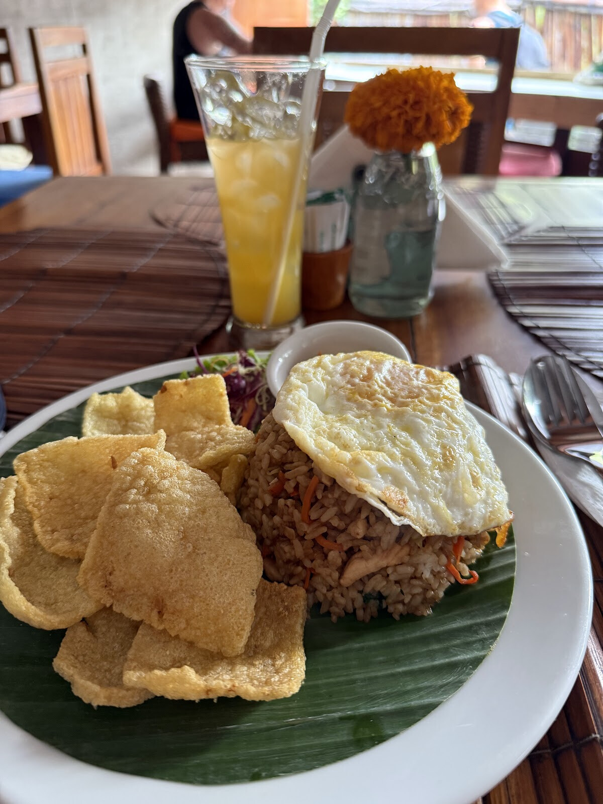 Yummy Yummy Food & Drink